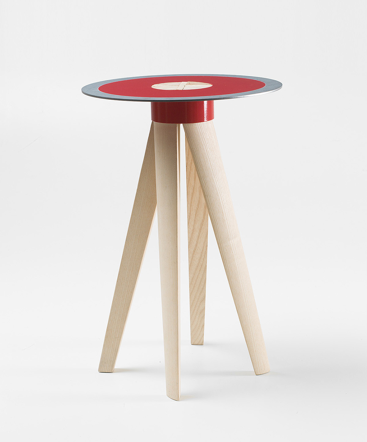 aSH ，Metallic materials，stool，