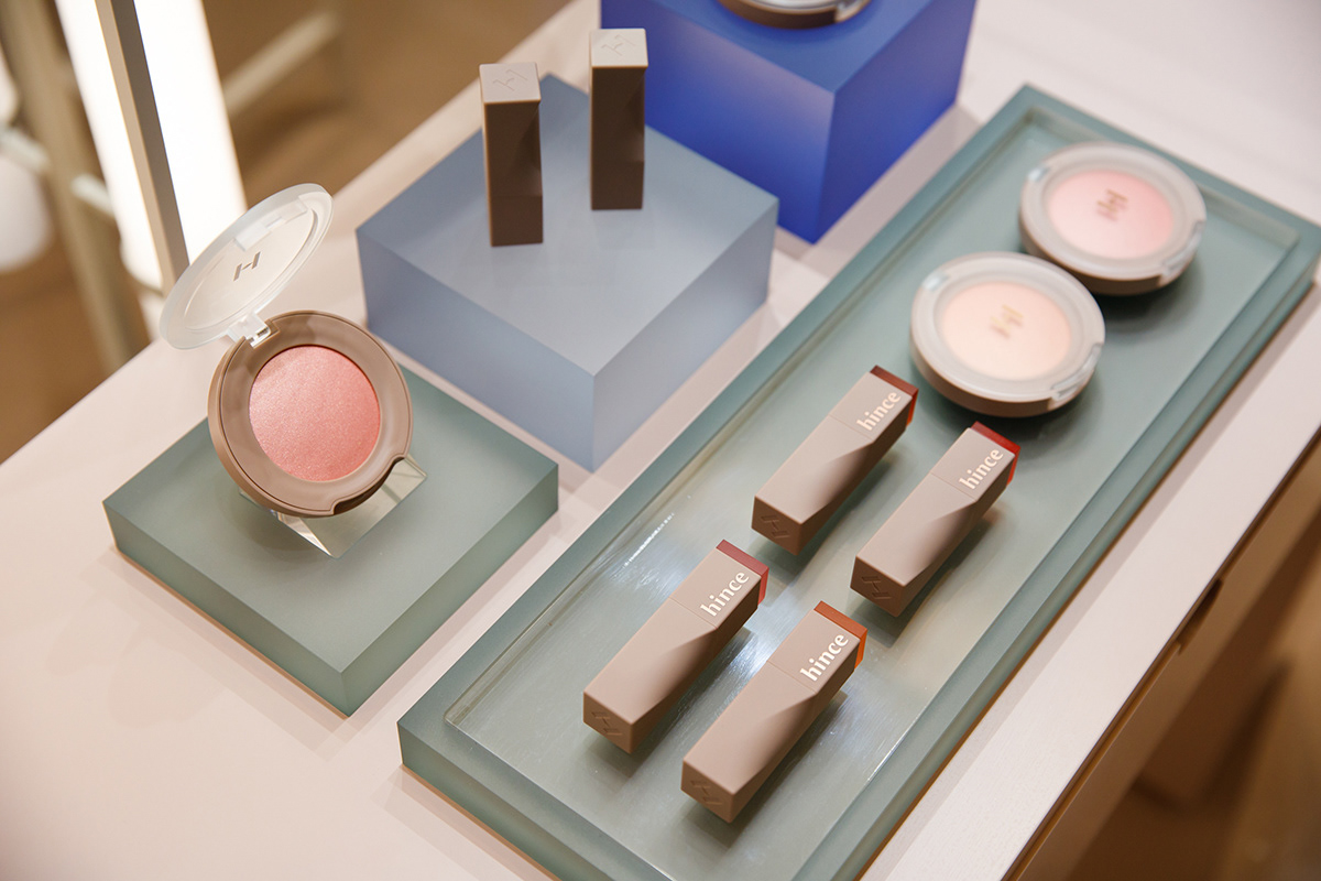 Lipstick，inch，Beauty makeup，