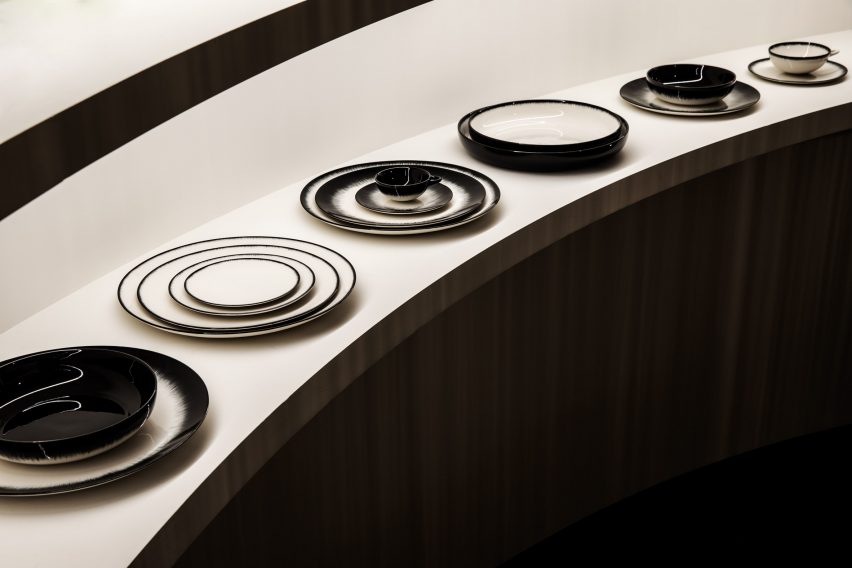 lamp，tableware，Porcelain，lighting，Housewear & Furnishings，