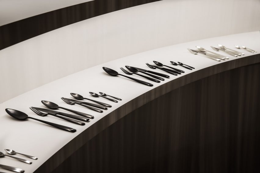 lamp，tableware，Porcelain，lighting，Housewear & Furnishings，