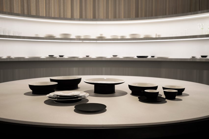 lamp，tableware，Porcelain，lighting，Housewear & Furnishings，