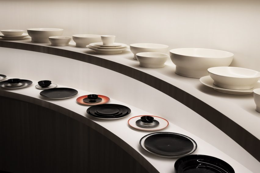 lamp，tableware，Porcelain，lighting，Housewear & Furnishings，