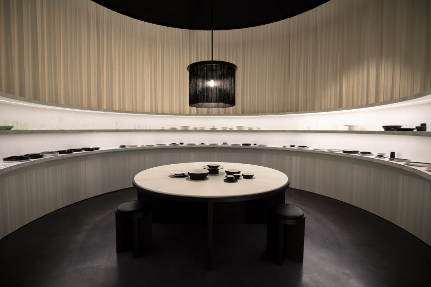 lamp，tableware，Porcelain，lighting，Housewear & Furnishings，