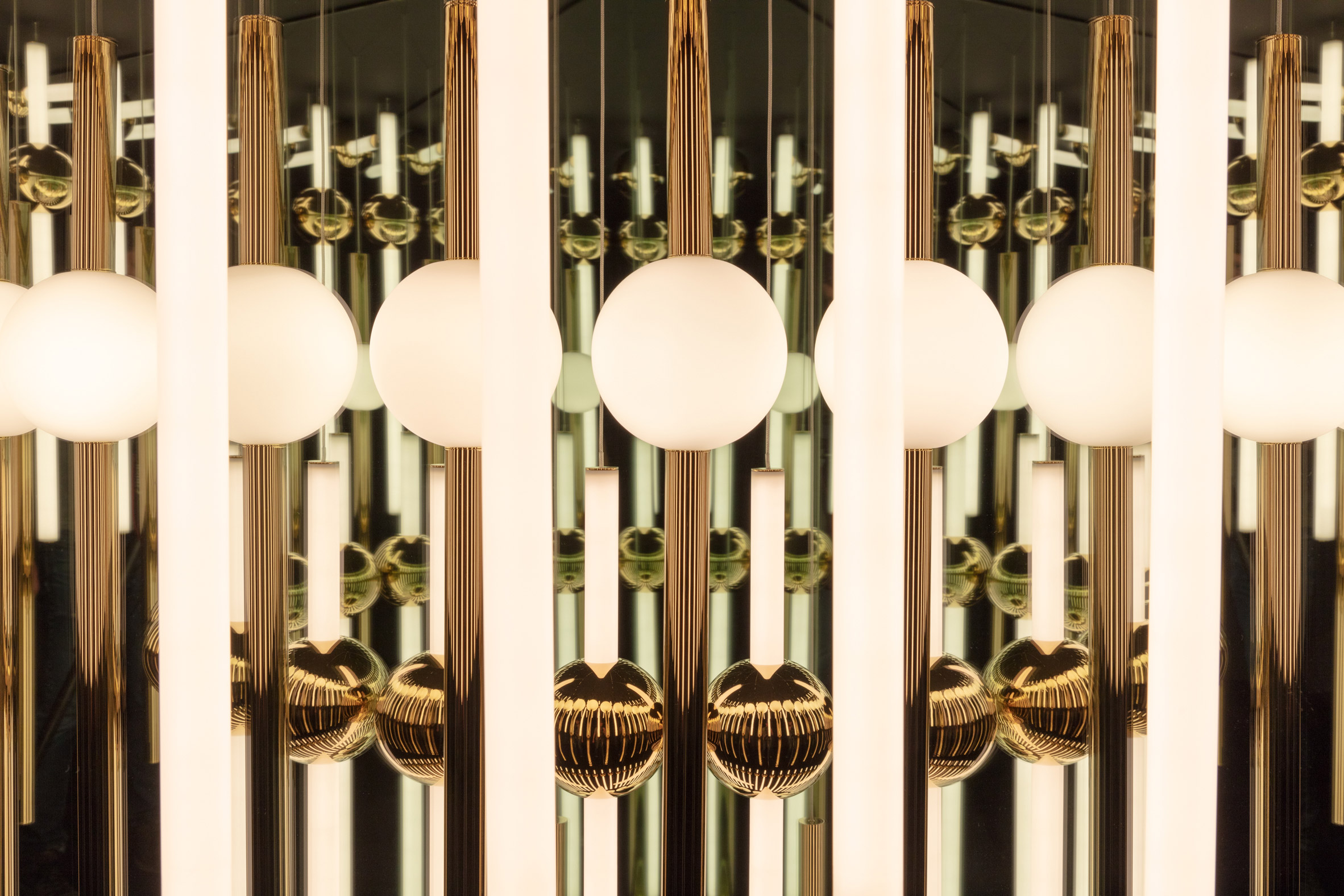 reflex，Interior design，lamp，mirror，