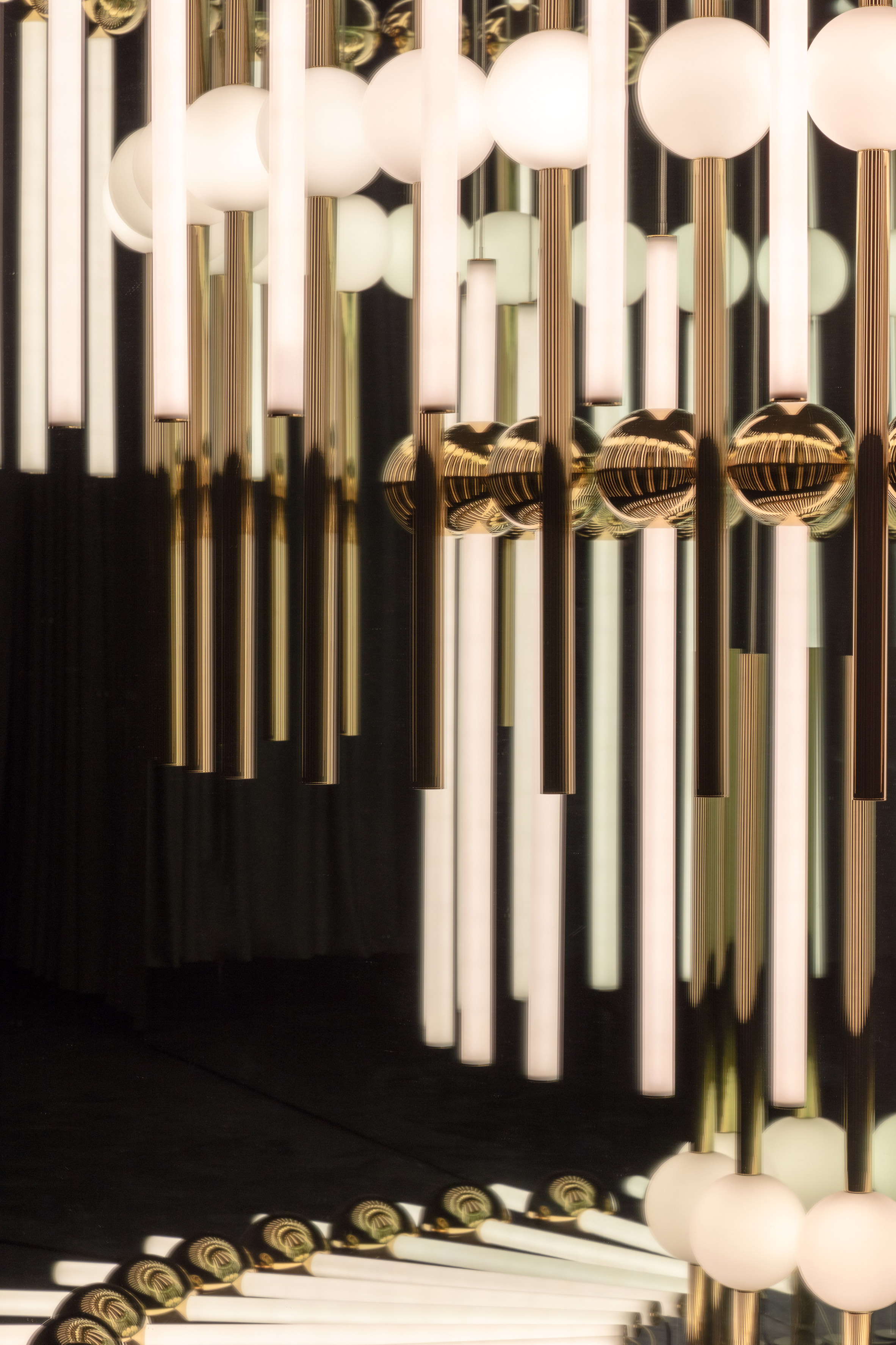 reflex，Interior design，lamp，mirror，