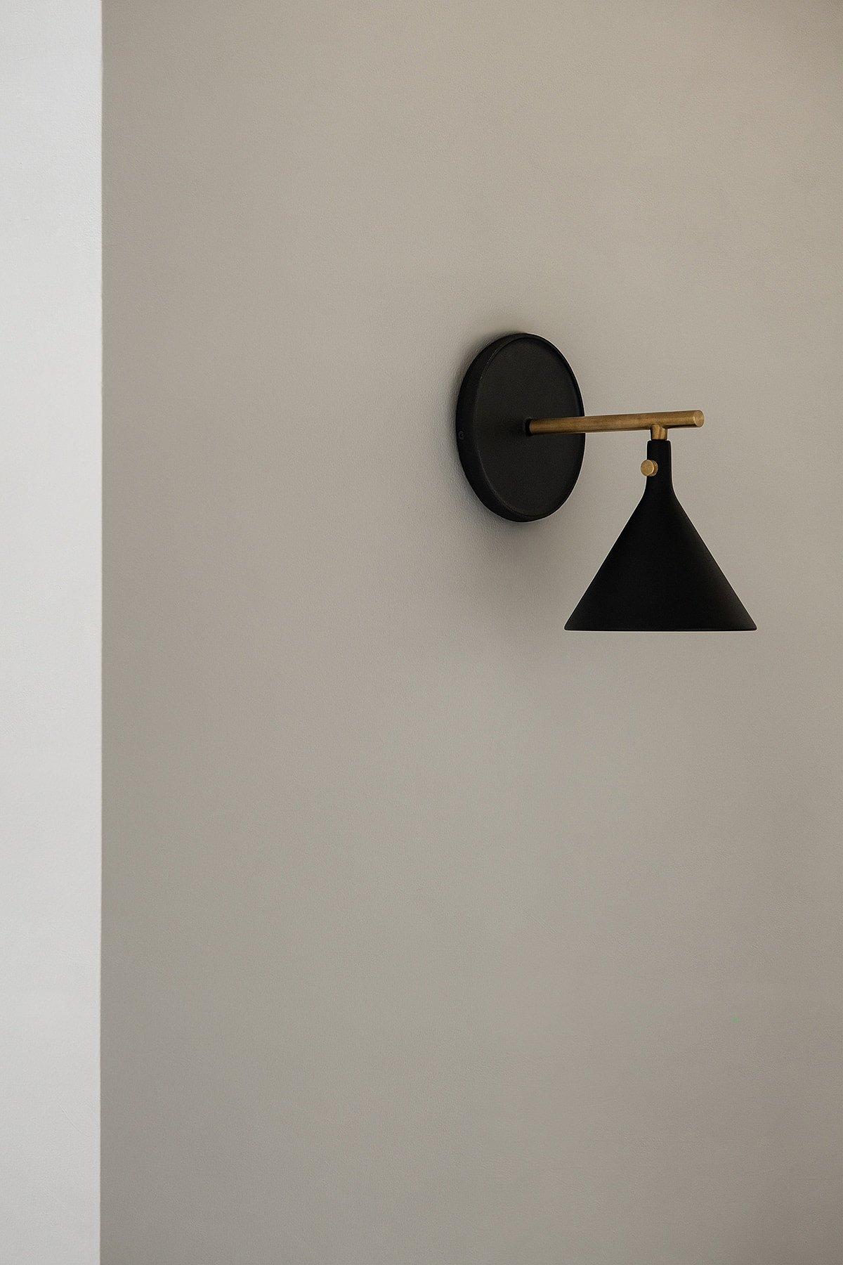 black，Wall lamp，Cast Sconce，