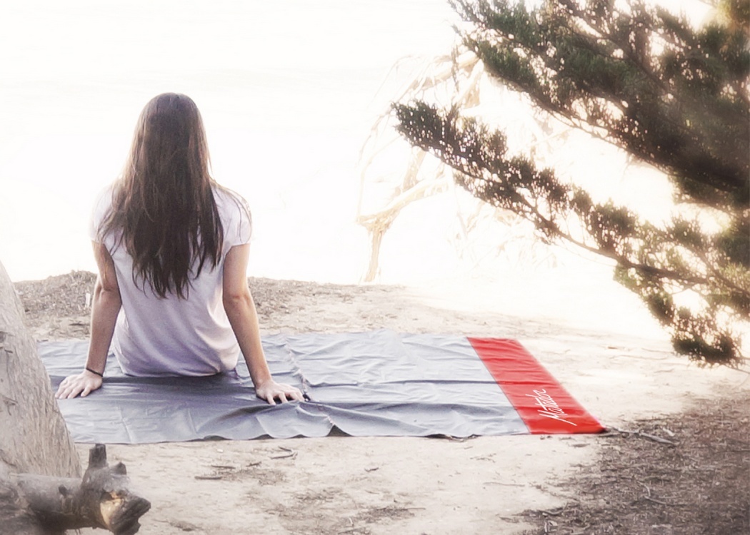 moisture-proof，keep warm，camp，outdoors，comfortable，