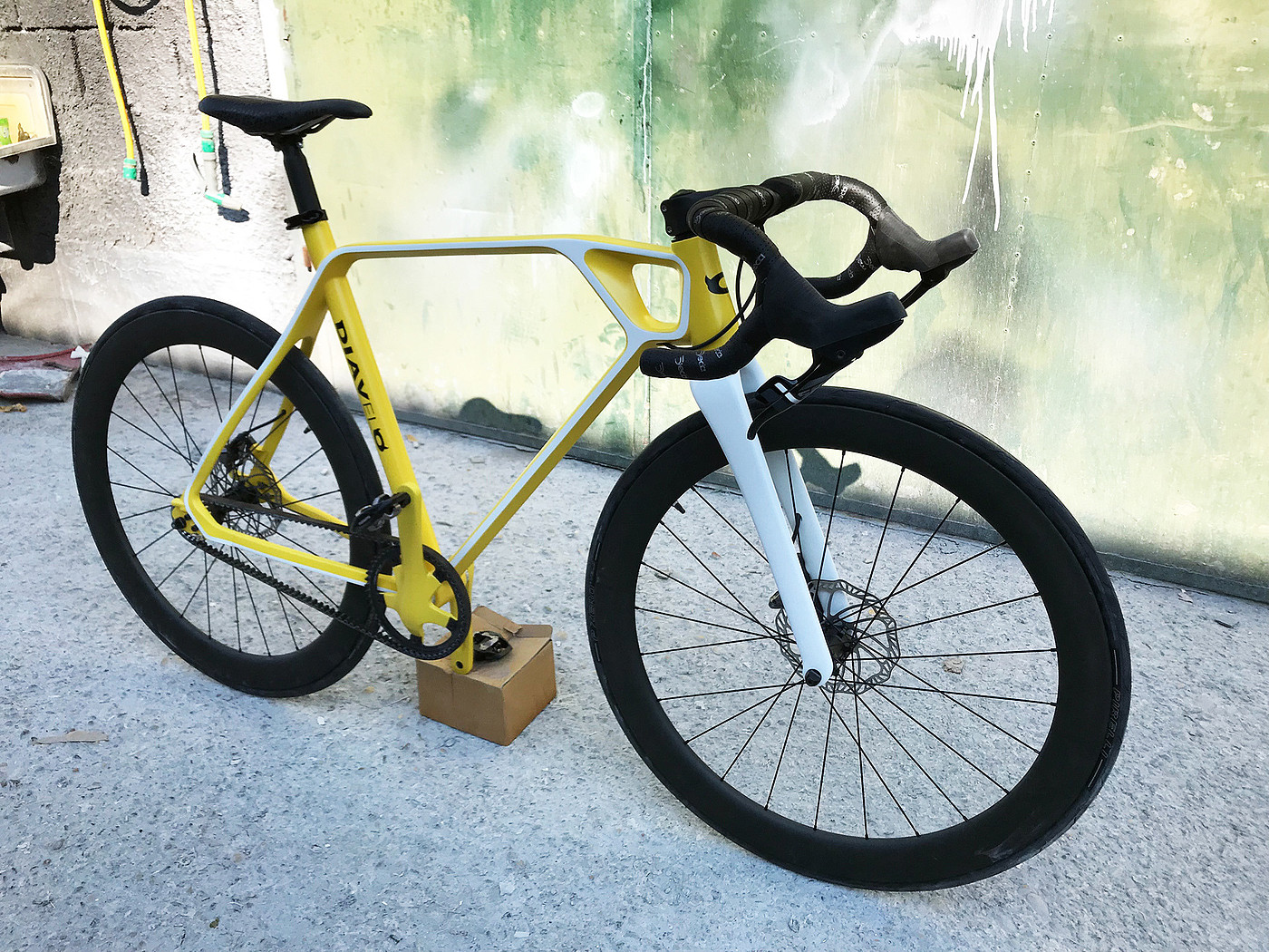 电动自行车，最薄设计，创意，Vivax辅助自行车驱动器，