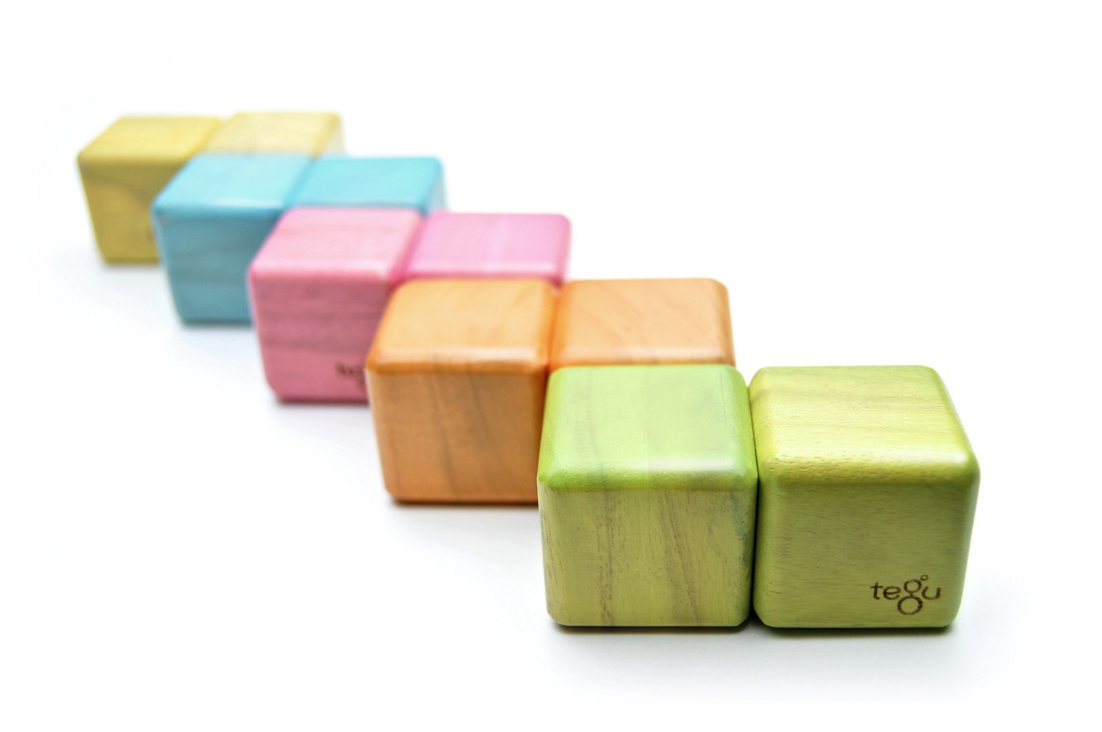 Puzzle，Children's Toys，woodiness，magnetic，