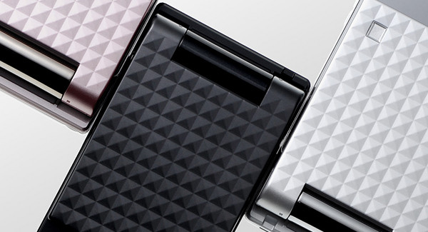 Clamshell mobile phone，Japanese design，Retro，