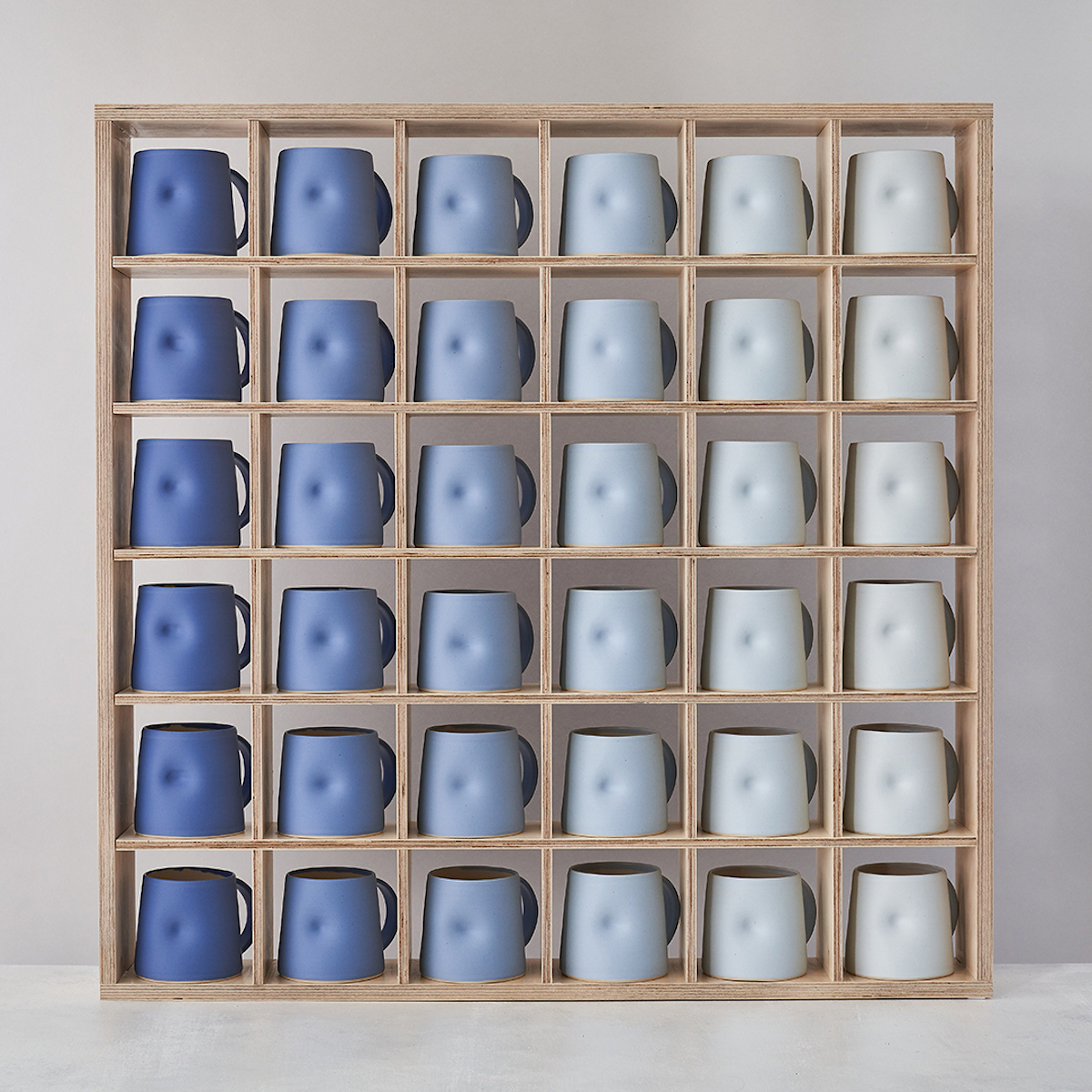 furniture，Table chair，ornaments，lamp，painting，Wrist watch，