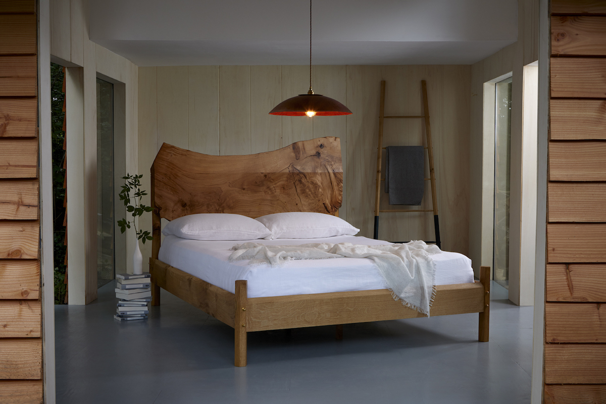 furniture，Table chair，ornaments，lamp，painting，Wrist watch，