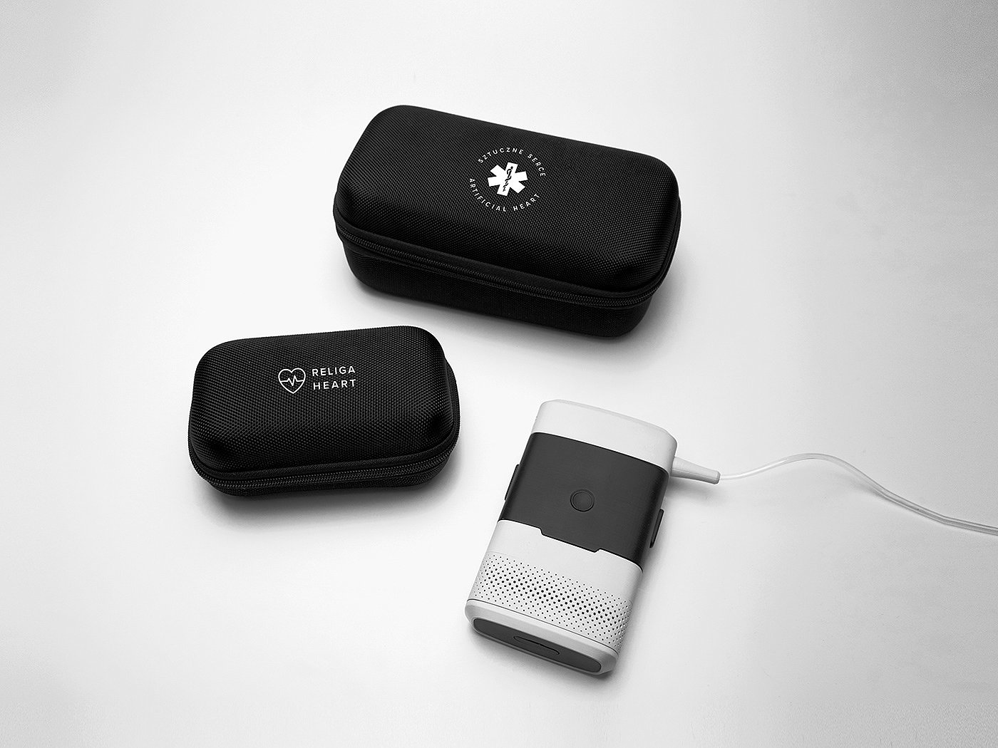 Religa Heart，Wearable structure，black，
