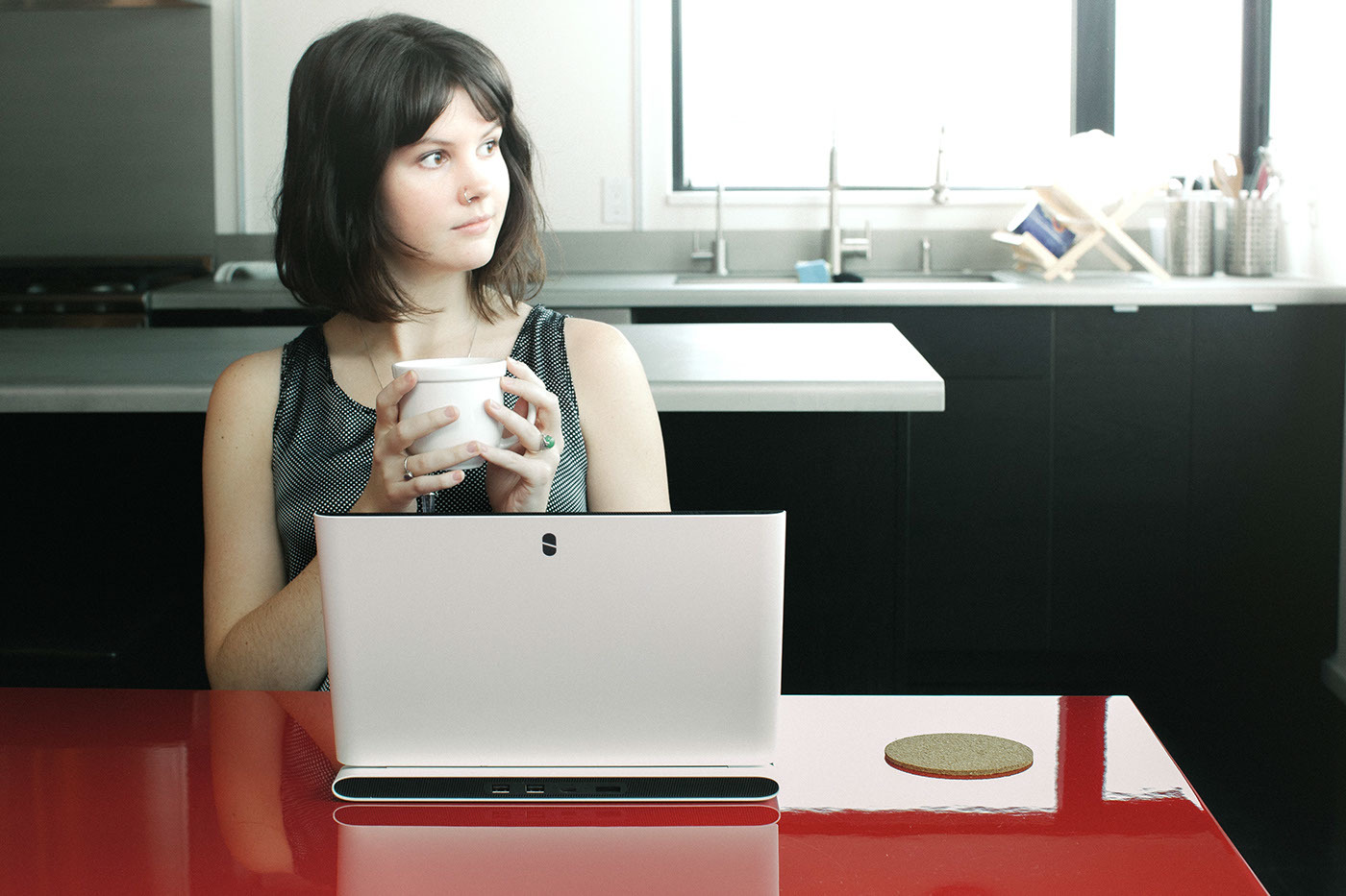 New design，Special slim frame，concise，light，thin，