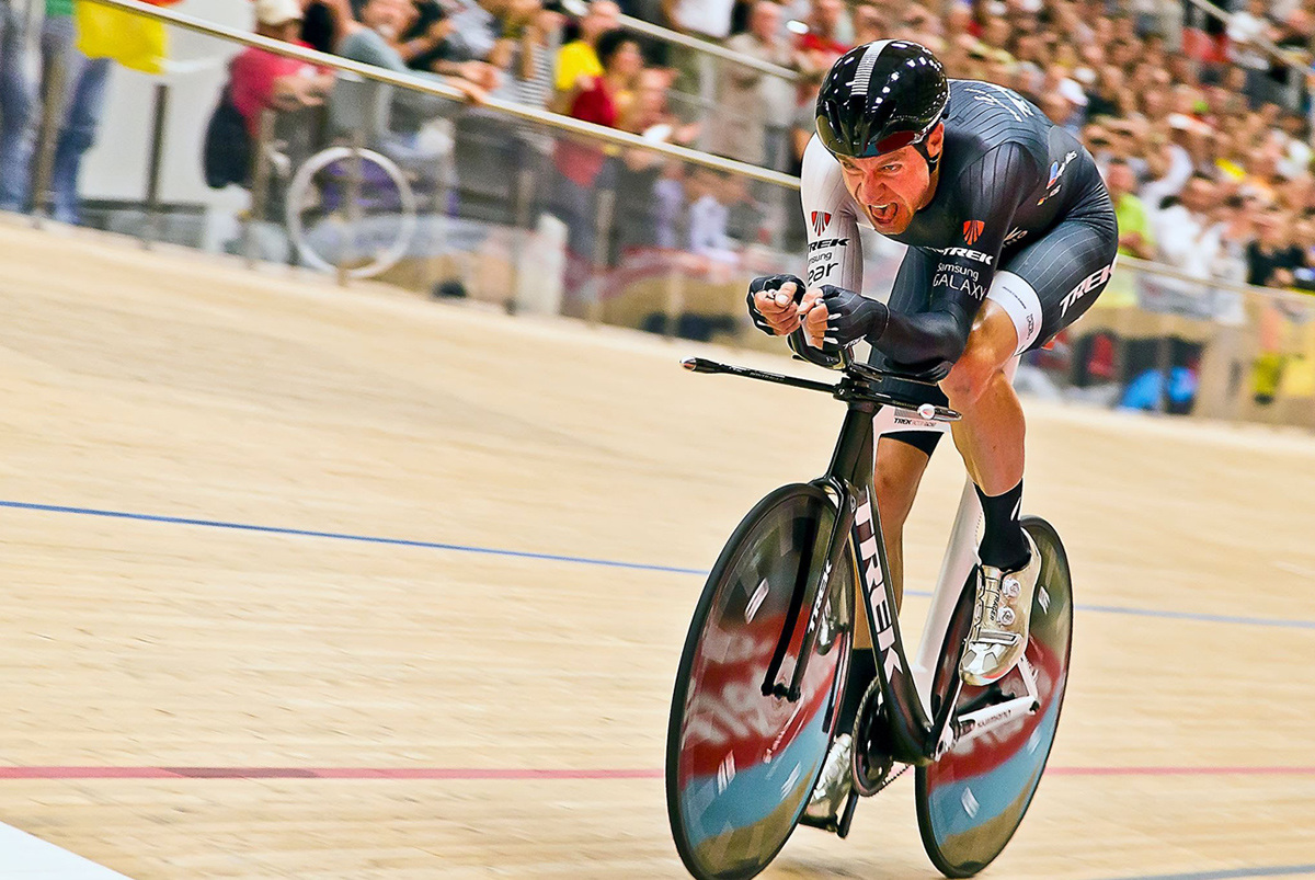 racing，Bicycle，Bicycle，clock dial，vehicle，Transportation tools，