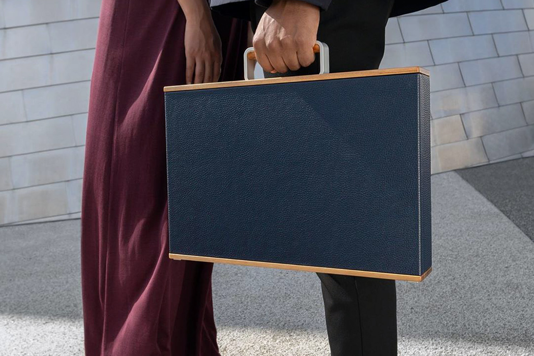 Mackenzie，briefcase，Metal，