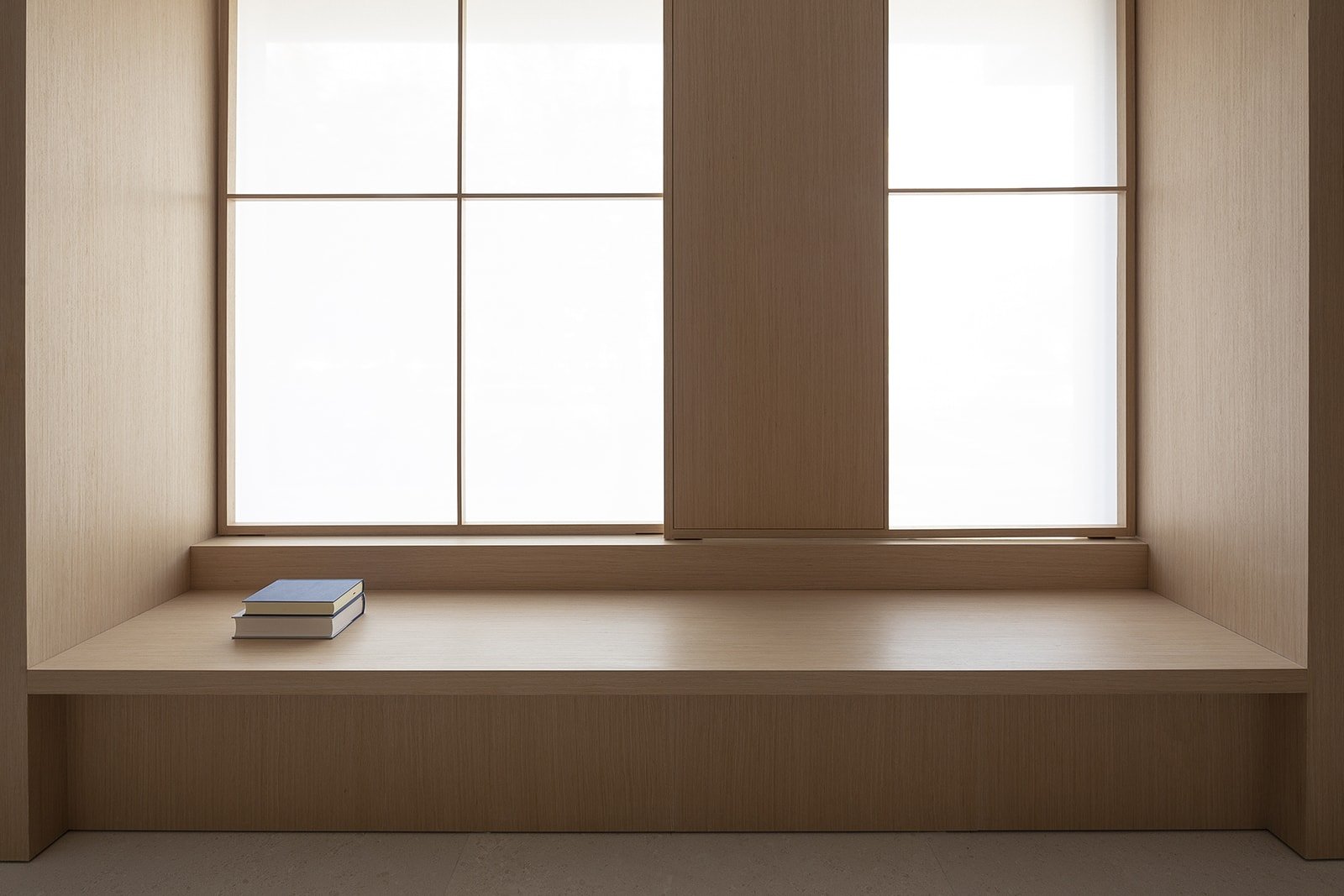 clinic，concept，Glass，Light wood，meditation，