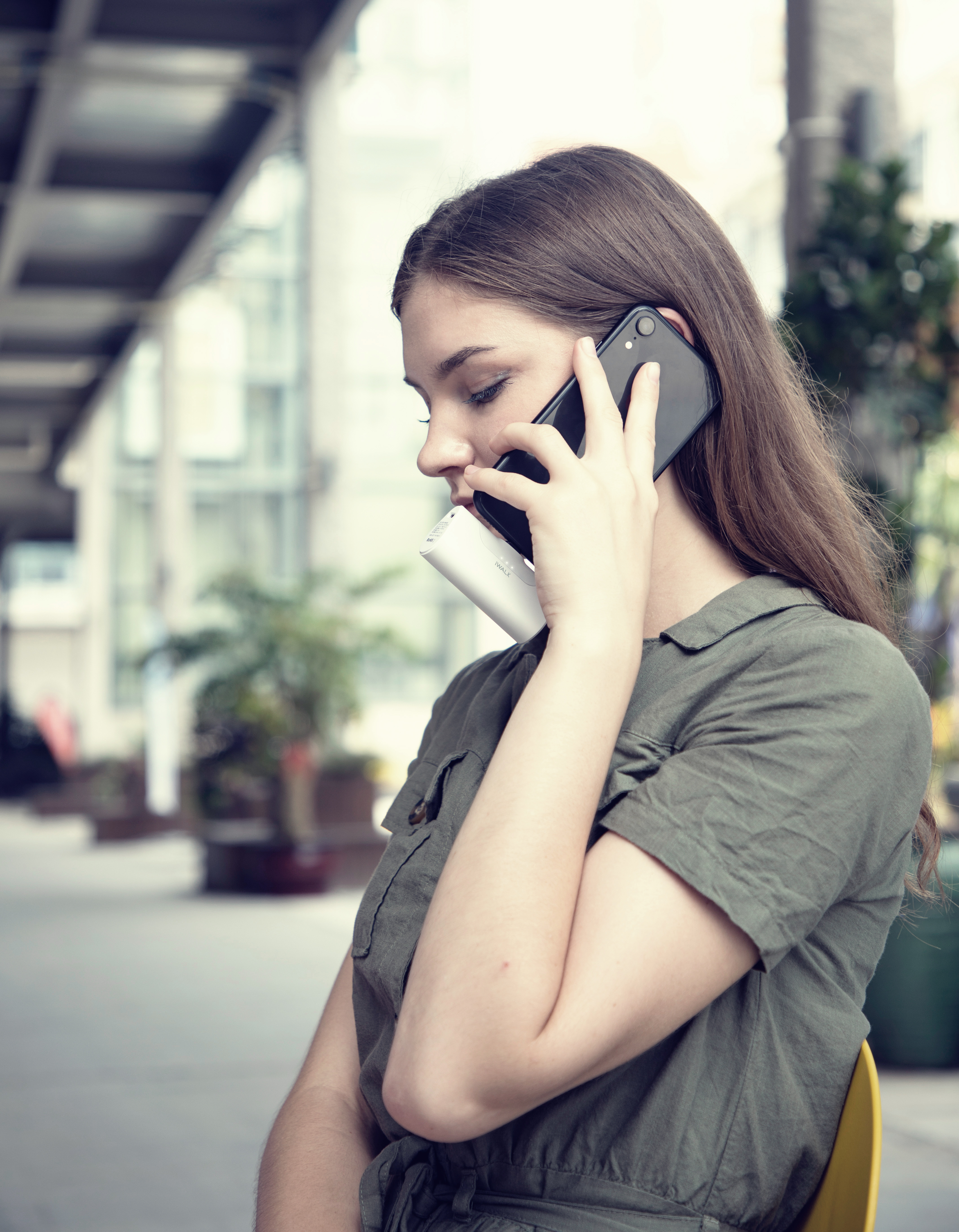 Compact and portable，Small volume and large capacity，In line mobile power supply，Integrated design，