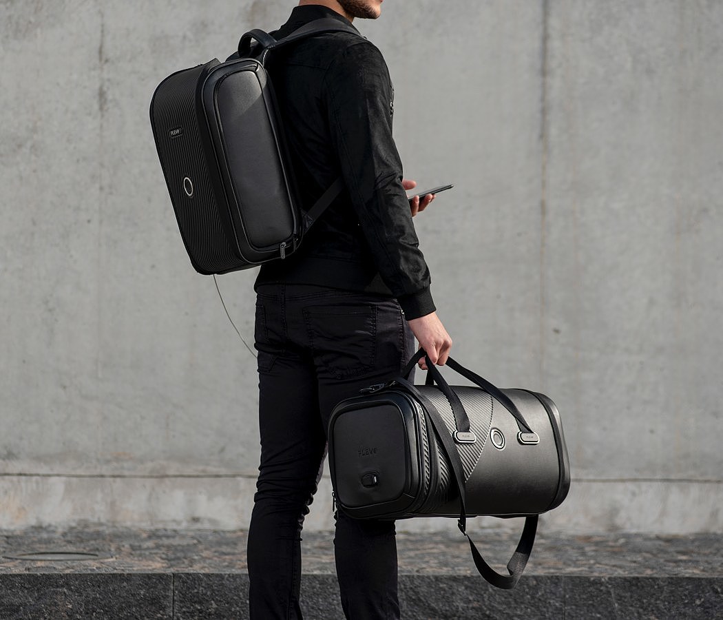 Guard against theft，Travelling bag，Intelligent lock，Travel companion app，