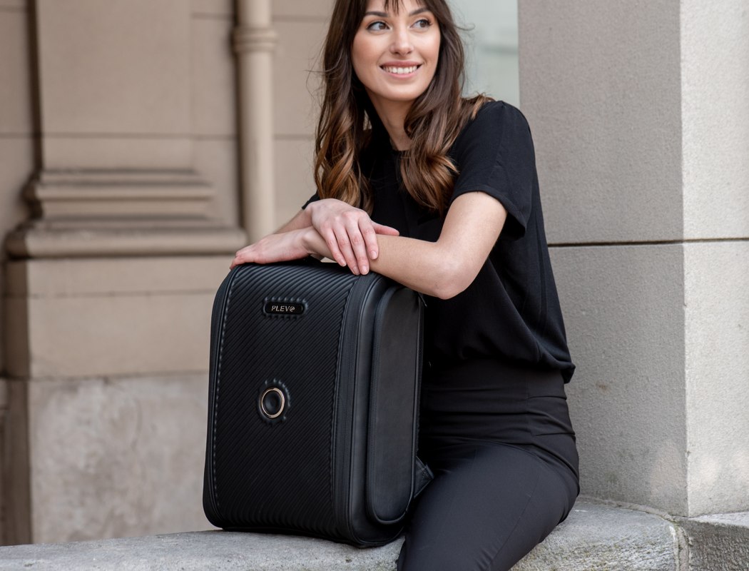 Guard against theft，Travelling bag，Intelligent lock，Travel companion app，