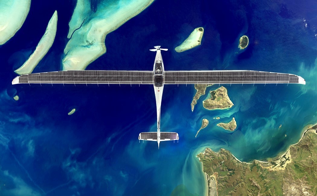Two people，environment protection，solar energy，Aerocraft，