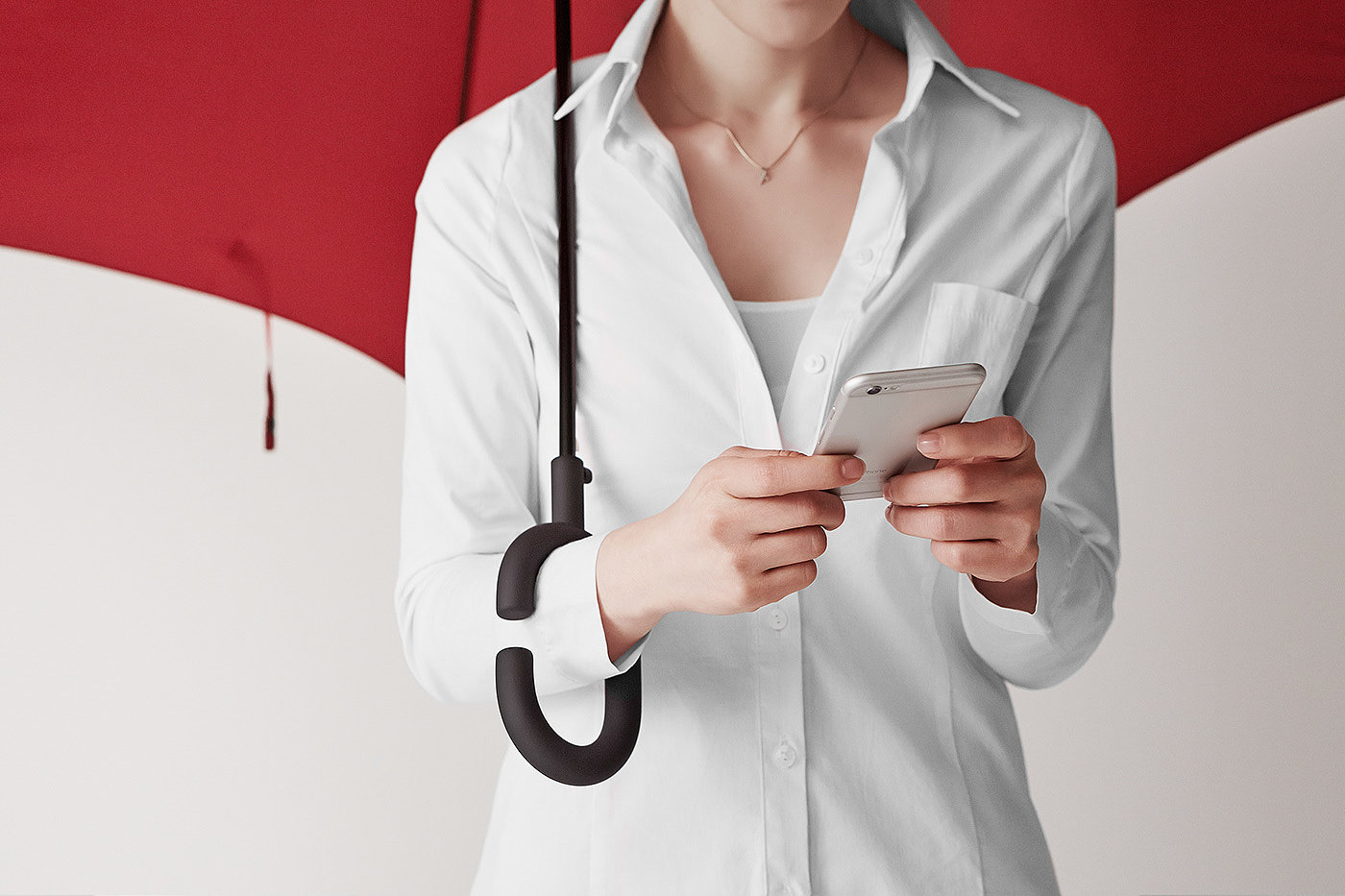 outdoors，rainy day，Umbrella handle improvement，Umbrella，