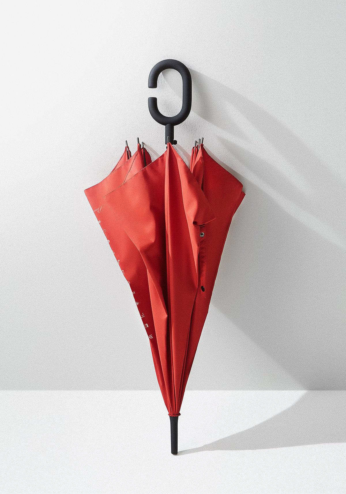 outdoors，rainy day，Umbrella handle improvement，Umbrella，