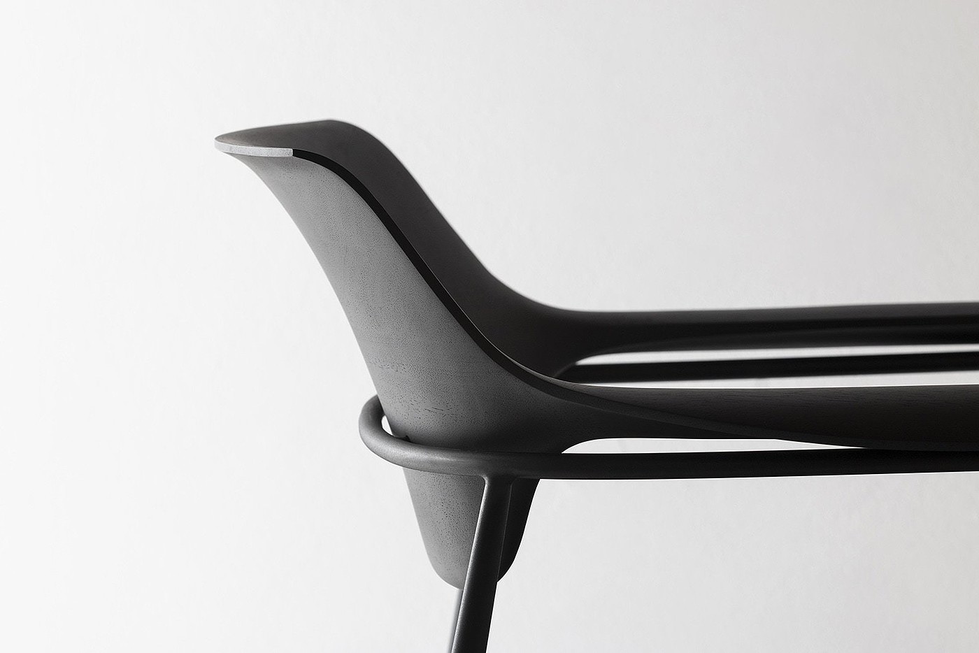 carbon steel，woodiness，Ella armchair，furniture design ，chair，Minimalism，