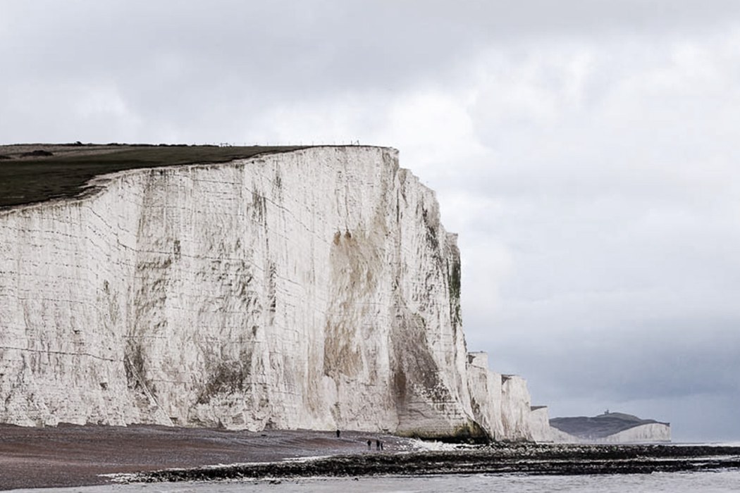 pencil-box，magnet，wireless charger ，novel，