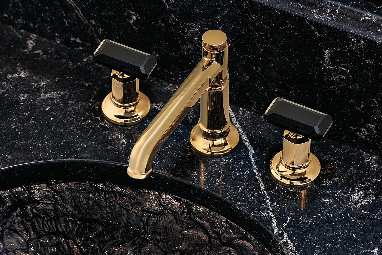 shower，TOILET，Lavatory basin，water tap，luxury，