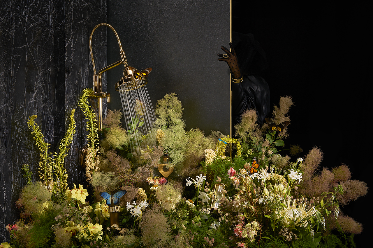 shower，TOILET，Lavatory basin，water tap，luxury，