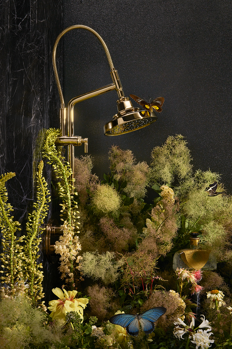 shower，TOILET，Lavatory basin，water tap，luxury，