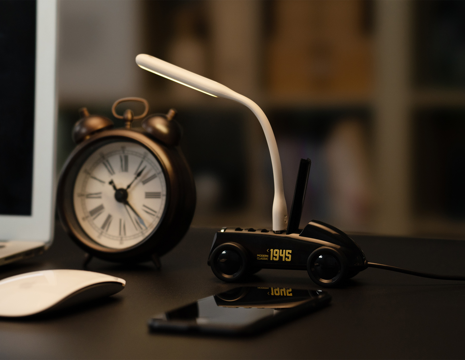 bcase，Vintage car，Retro，Splitter，usb，car，vehicle，