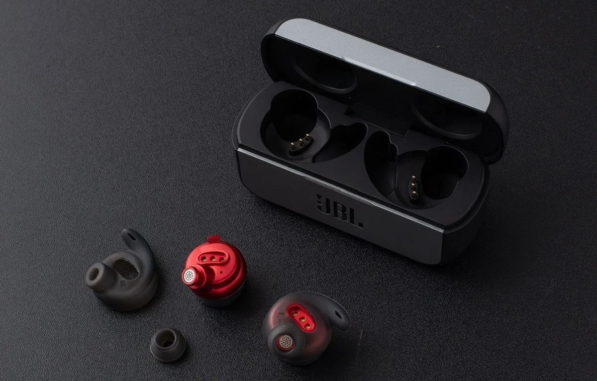 reddot，Wireless headset，jbl，2019 red dot product design award，