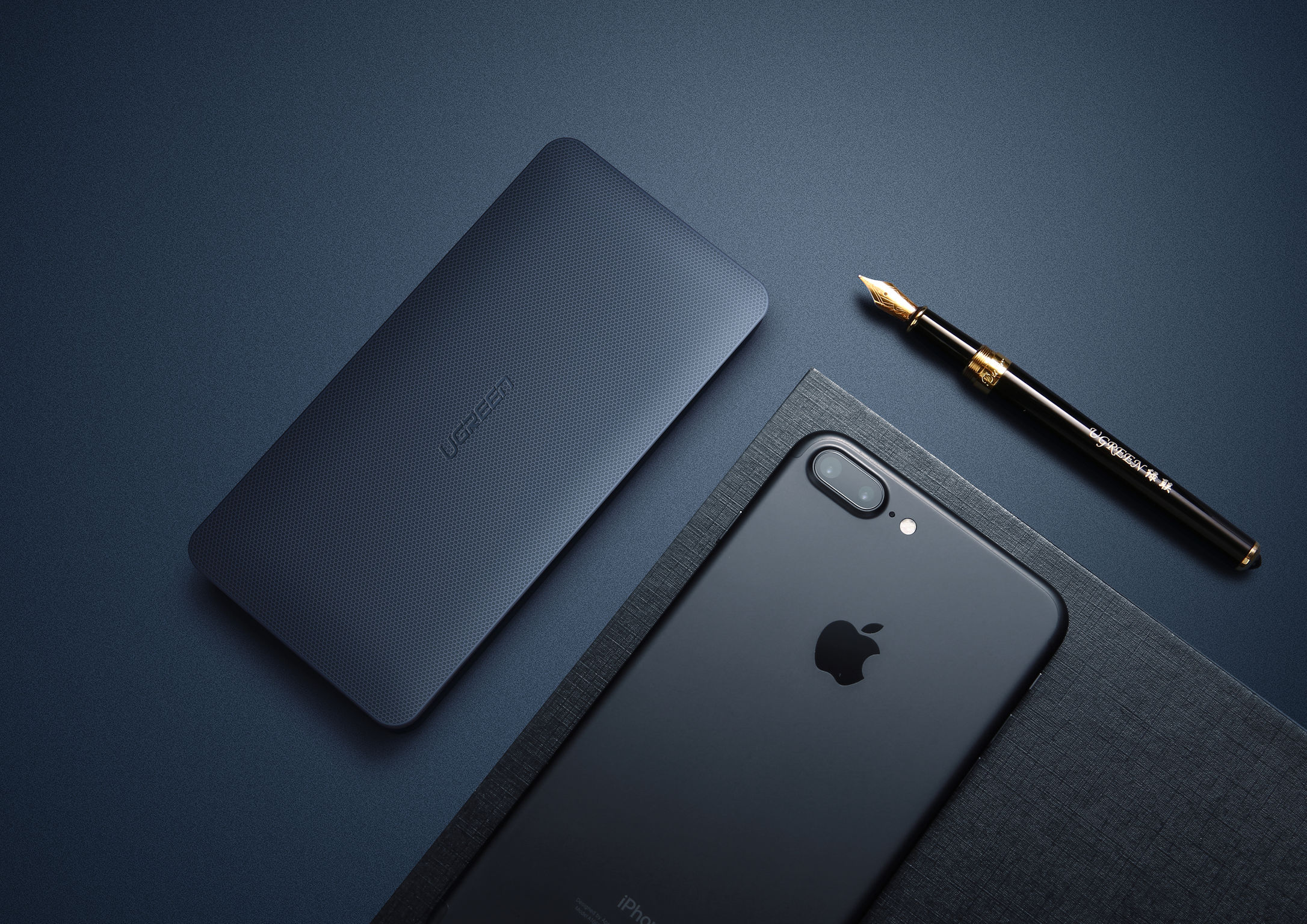 reddot，portable battery，portable source，PB102 Power Bank，2019 red dot product design award，