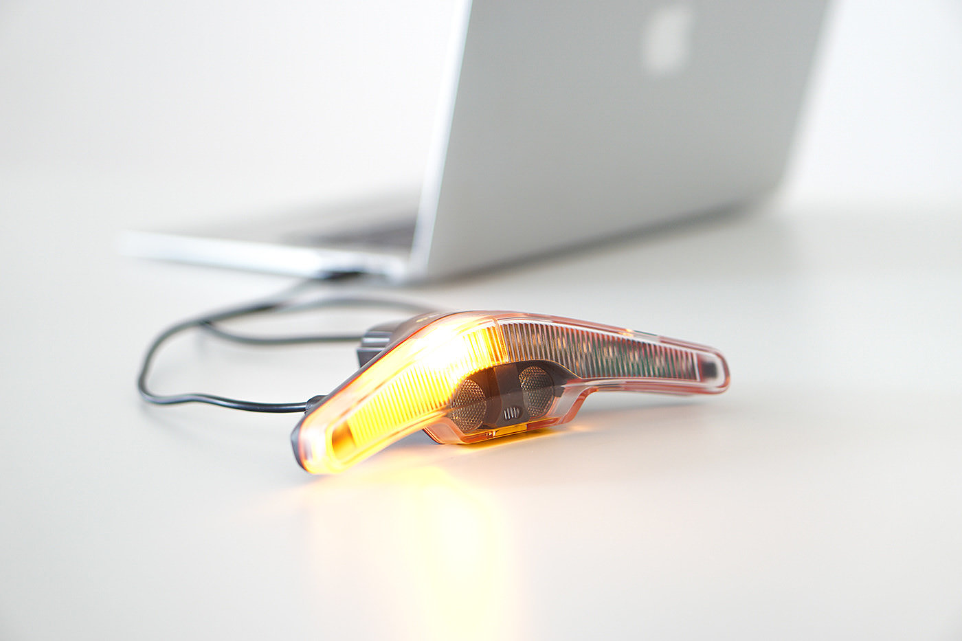 Bicycle，indicator light，to turn to，Intelligent cycle，
