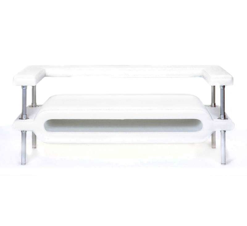 Mike young，chair，lamps and lanterns，