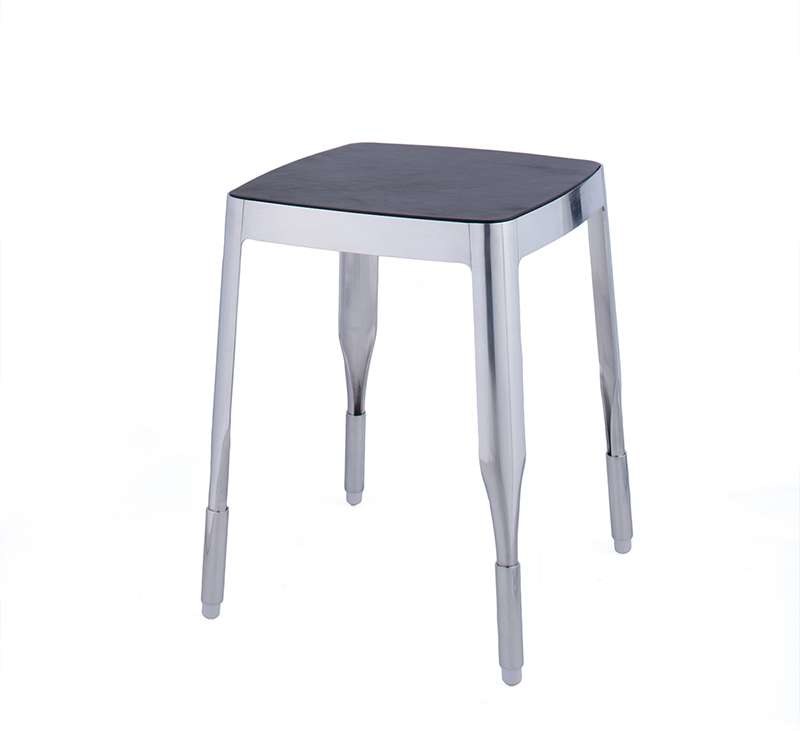 Mike young，chair，lamps and lanterns，