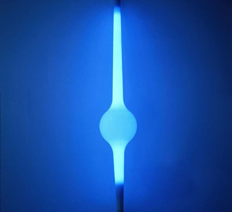 Mike young，chair，lamps and lanterns，