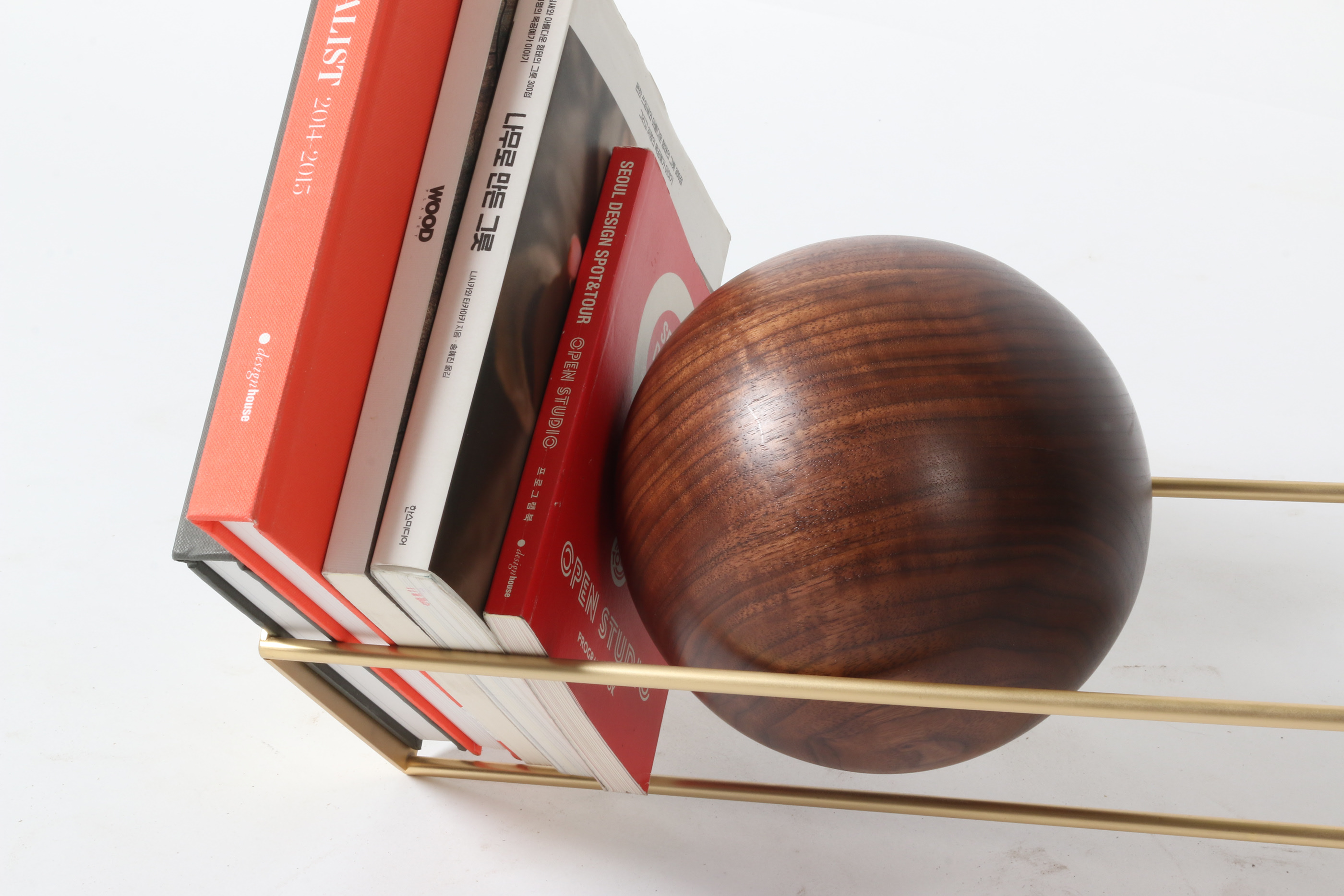 Installation art，bookshelf，ODDLY，