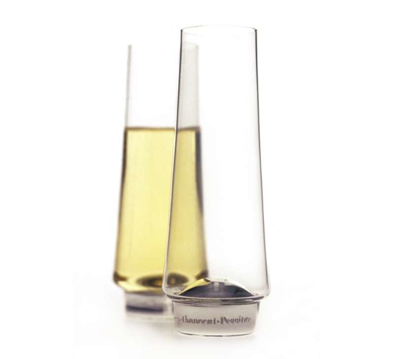 Mike young，chair，lamps and lanterns，