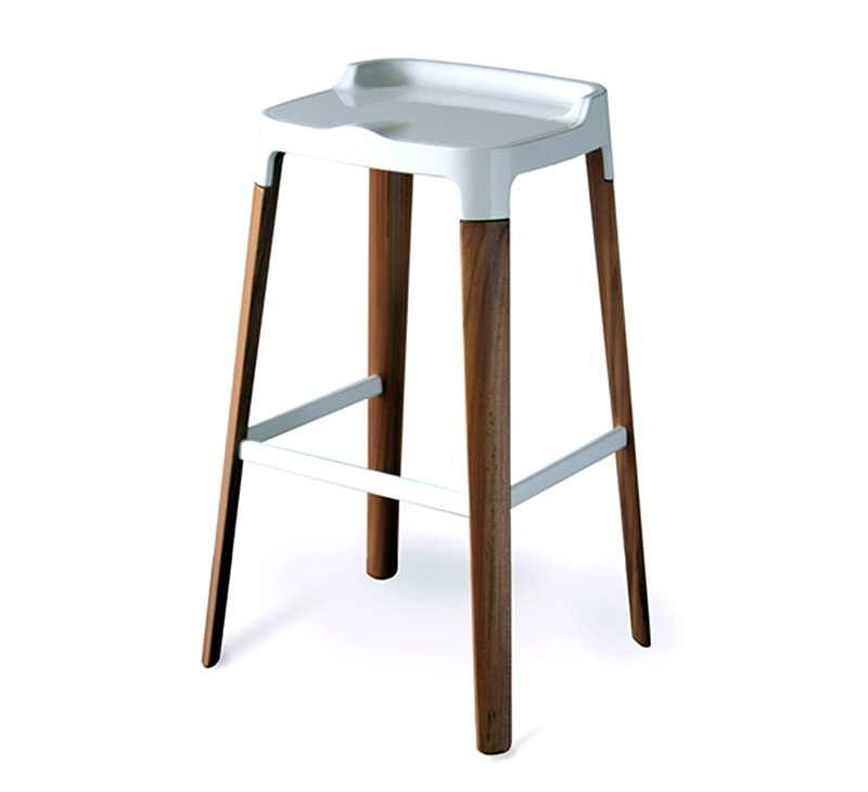 Mike young，chair，lamps and lanterns，