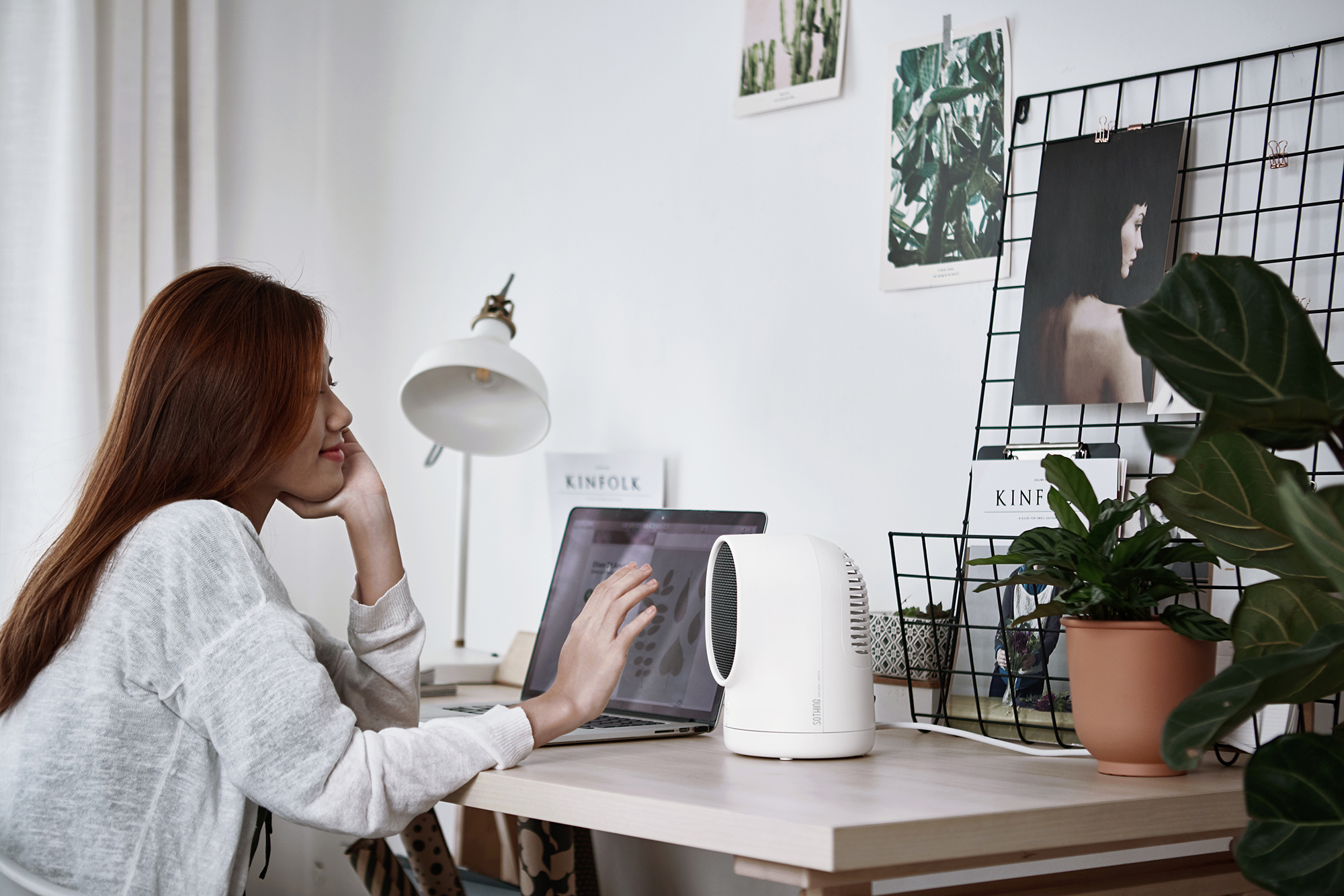 Object orientation，Air heater，stupid，lovely，winter，warm oneself，