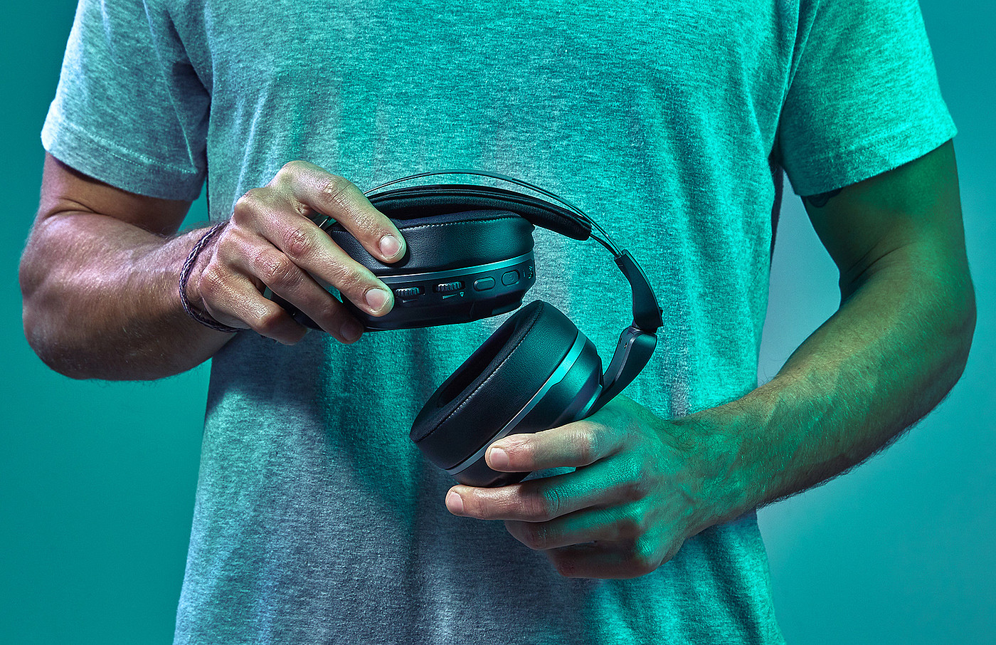 Wireless headset，Custom audio，High comfort，Game headset，