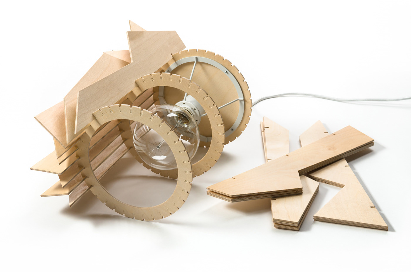 Scandinavia. kgm，a chandelier，Floor lamp，Irregular，