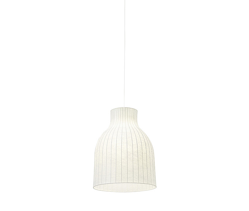 Neutral tone，modern，a chandelier，Strand Lighting，