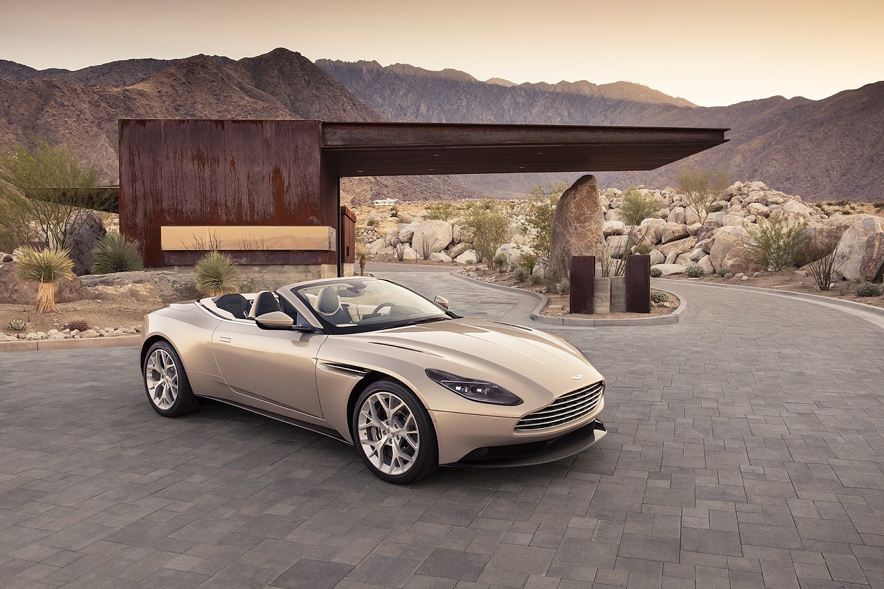 Sports car，open car，Aston Martin DB11，