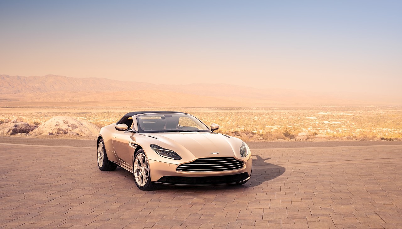 Sports car，open car，Aston Martin DB11，