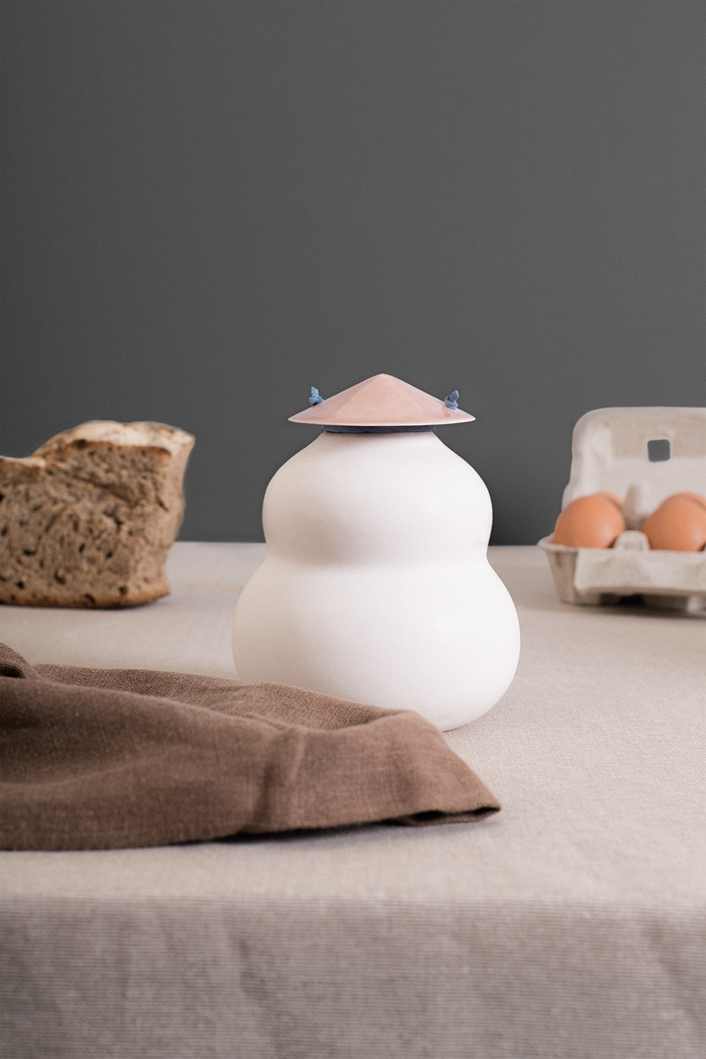 container，tradition，ceramics，vase，