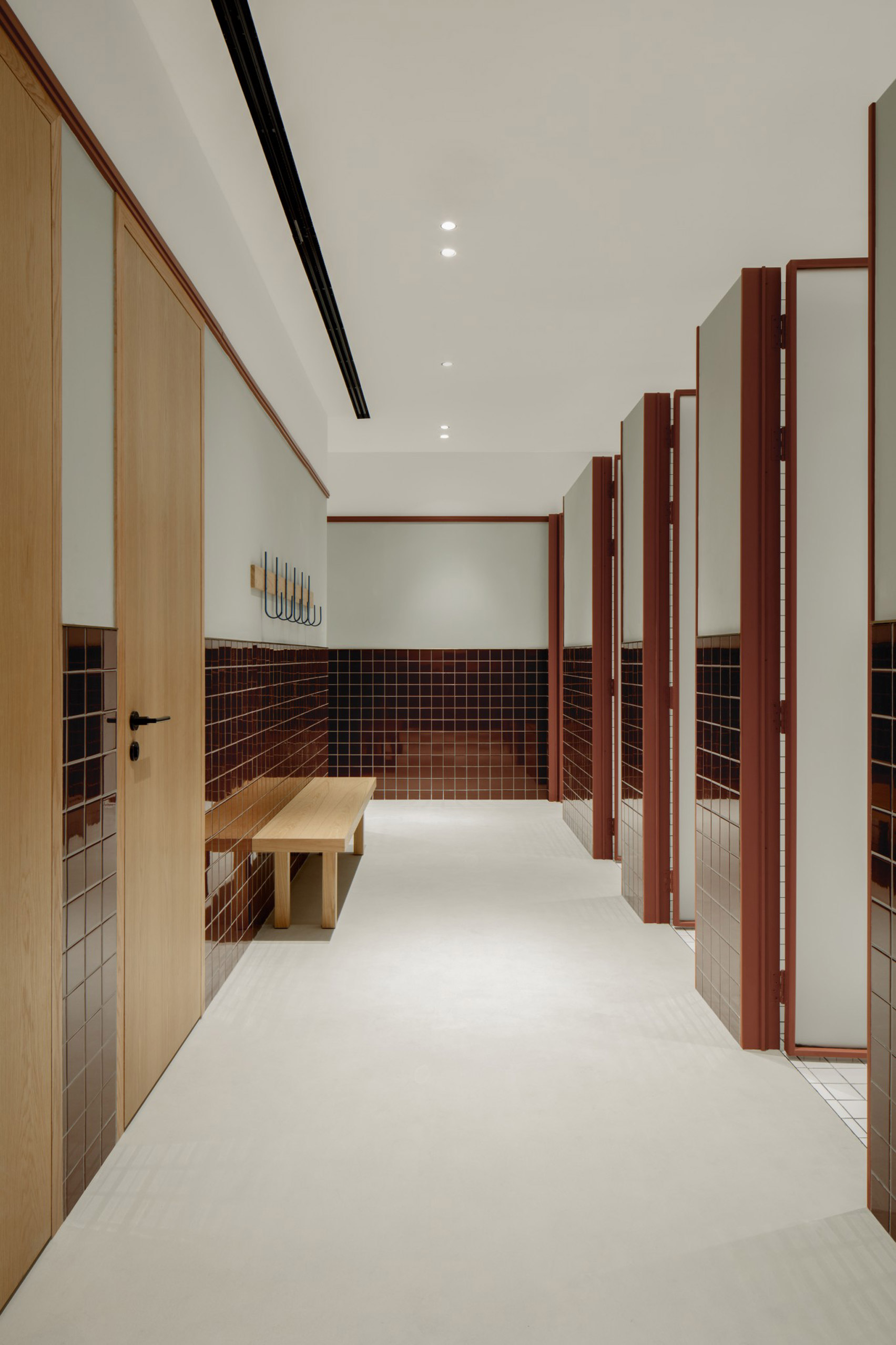 gym，Dubai，Fauvism，Fight Club，lighting，